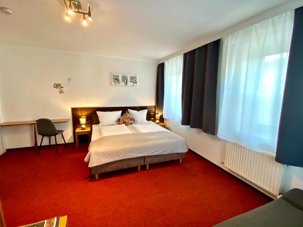 Bed & Rooms, Woergl Екстер'єр фото