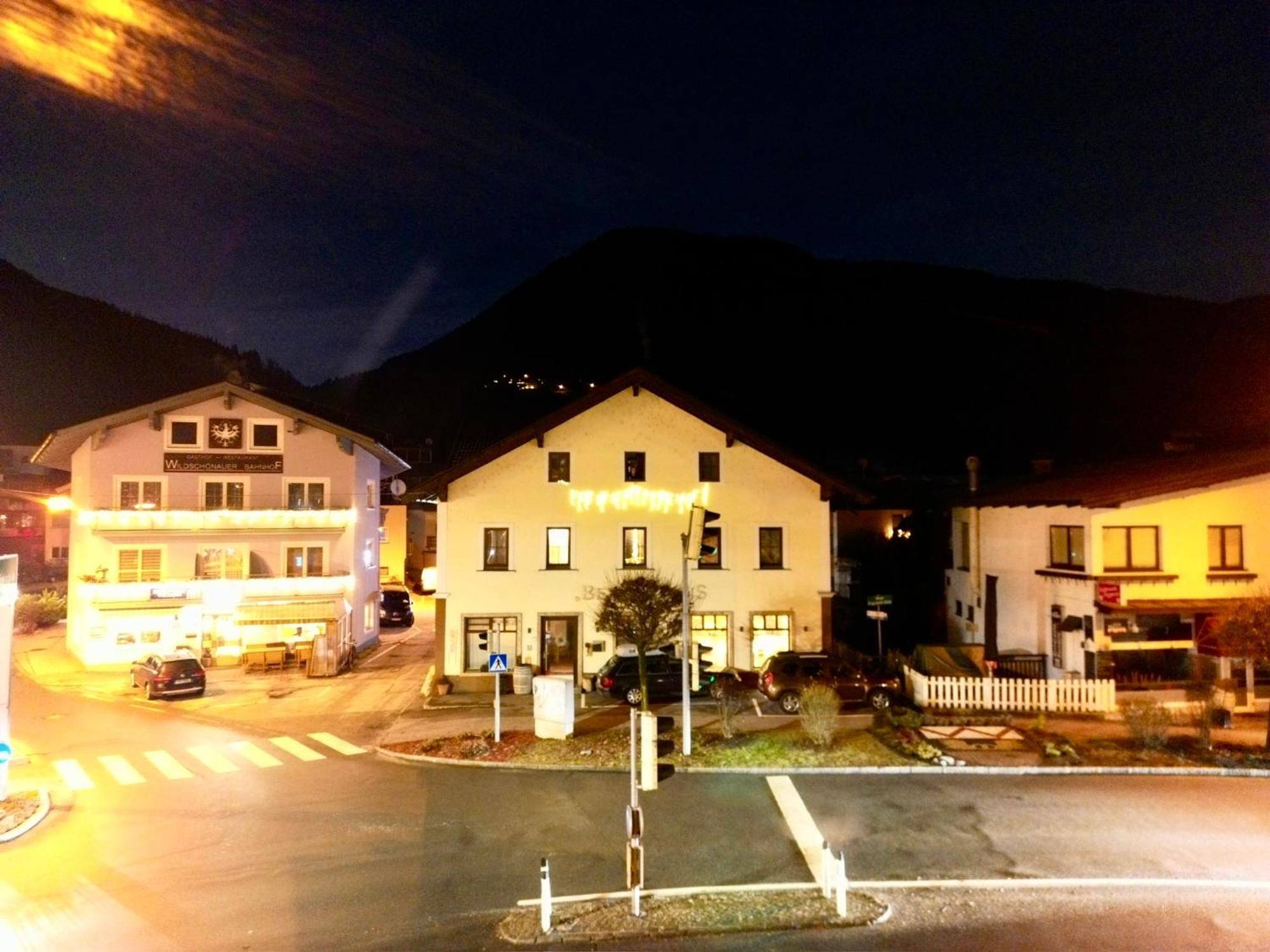 Bed & Rooms, Woergl Екстер'єр фото
