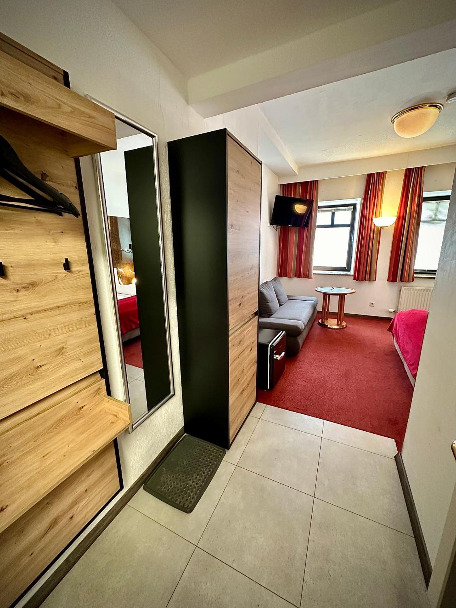 Bed & Rooms, Woergl Екстер'єр фото